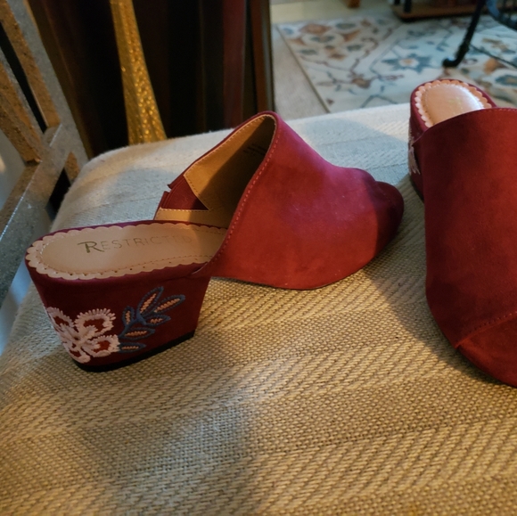 Mules - Picture 3 of 3